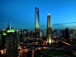 Финансовый центр "Открывашка", Шанхай, Китай